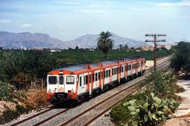 Automotores diésel de la serie 592, 593 y 596 de RENFE, conocidos como "Camellos"