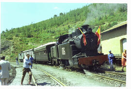 Composición especial para recorrer la línea del ferrocarril minero de Río Tinto, formada por coch...