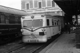 Automotor térmico tipo "Wismar" o "Zaragoza" diésel fabricado por Carde Escor...
