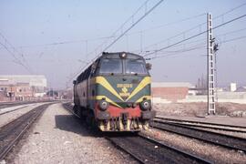 Locomotoras diésel - eléctricas de la serie 333 - 001 a 093 de RENFE, fabricadas por MACOSA entre...