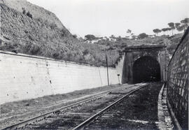 Túnel del Corró, en el km 139,802, lado Granollers, de la línea de Barcelona a la Frontera, tambi...