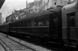 Coche restaurante 4096 D de la Compañía Wagons Lits, formando parte de una composición de viajero...