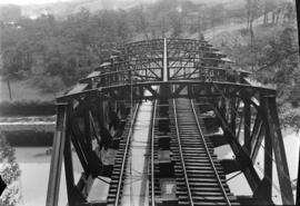 Tramo metálico del puente Capuchinos, en el km 628,982 de la línea Madrid-Hendaya