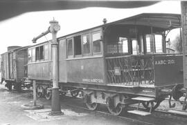 Coche de viajeros AABC 2101 de RENFE, ex Andaluces ABCDX f 1, con balconcillos y fabricado por Ni...