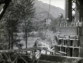 Viaducto de Las Puentes, en el km 96,965 de la línea de León a Gijón