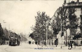 Vista de la calle de Alcalá de Madrid y de un tranvía