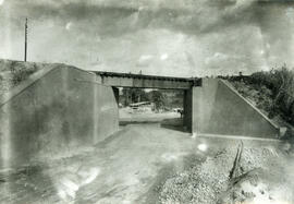 Reconstrucción del puente del paso inferior sobre la carretera de Valencia, en el p.k. 40,058 de ...