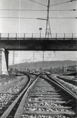 Paso superior y cambio de entrada a la estación de Granollers - Centro de la línea de Barcelona a...