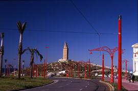 Tendido del nuevo tranvía de La Coruña, nueva línea turística tranviaria para el litoral de playa...