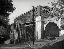 Puente metálico sobre el río Duero, en las proximidades del km 237,514 de la línea de Madrid a Ir...