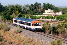 Automotores diésel de la serie 592, 593 y 596 de RENFE, conocidos como "Camellos"