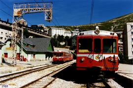 Automotores eléctricos o unidades de tren eléctrica de la serie 442 de RENFE del Ferrocarril de C...