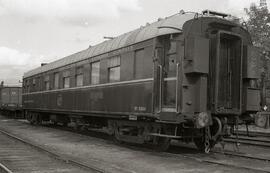 Coche restaurante WR 3569 de la serie 3562-3569 de la Compañía Wagons Lits detenido en la estació...