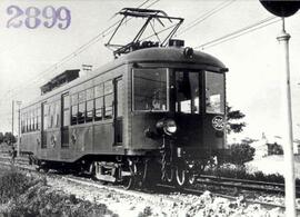 Automotor nº 502 de 3ª clase de los Ferrocarriles de Cataluña, con bogies tipo Brill, construido ...