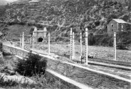 Vías de salida de la estación de San Cristóbal de Tosas, en la línea de Ripoll a Puigcerdá