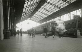 Automotor diésel TAF en la estación de Madrid - Príncipe Pío
