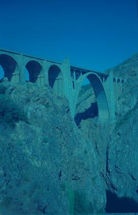 Viaducto sobre el río Ulla en el km 352,360 de la línea de Zamora a La Coruña, situado entre los ...