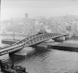 Fotografías de puentes metálicos de todo el mundo tomadas de libros