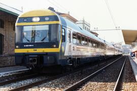 Electrotrenes serie 444-500, construidos por Construcciones y Auxiliar de Ferrocarriles (CAF) y M...