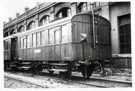 Coche de viajeros Z HV 607 en la antigua estación de Valencia Término (Valencia-Norte)