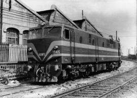 Locomotora de línea serie 319 - 046 (ex 1946)