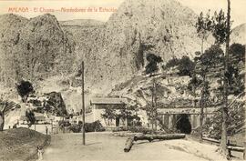 Túnel y alrededores de la estación de El Chorro de la línea de Córdoba a Málaga, situada en el té...