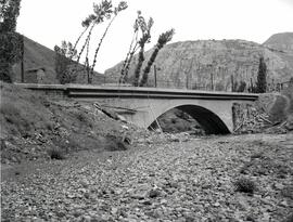 Renovación del puente de Santa Lucía en vía única, en la línea de León a Gijón