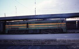 Locomotora diésel - eléctrica 321 - 032 - 5 de la serie 321 - 001 a 080 de RENFE, ex. 2132 de la ...