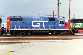 Vista de la locomotora GT-6225 (GP38-2), apartada en Cicero, Illinois