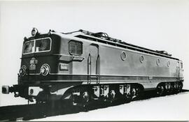 [En el reverso, el texto en castellano, francés e inglés]: Locomotora CoCo Alsthom. - Serie 7600....