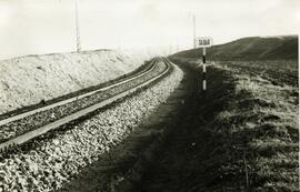 TÍTULO DEL ÁLBUM : Parte semestral de obras / Red Nacional de los Ferrocarriles Españoles. Vía y ...