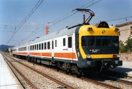 Electrotrenes de la serie 432 de RENFE, ex WMD 511 a 530, fabricada por CAF y MACOSA entre 1971 y...