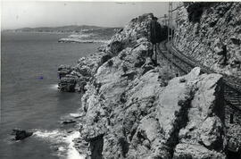 Línea electrificada en la costa catalana