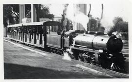Locomotora a vapor conocida como "Liliput", fabricada por la Compañía Krauss en la expo...