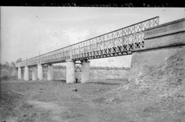 Puente del Guadalquivir I, situado en el km 338,522 de la línea de Manzanares a Córdoba, dentro d...