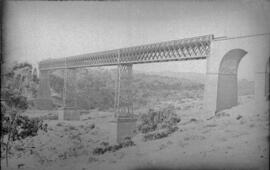 Puente o viaducto de Huéznar III en el km 194,562 de la línea de Mérida a Sevilla, situado dentro...