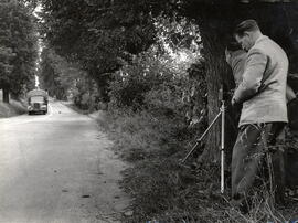 Topográfos en la carretera