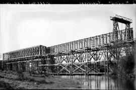 Puente de Guarrizas I, de dos tramos, en el km 283,743 de la línea de Manzanares a Córdoba, dentr...