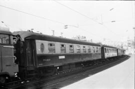 Coche - salón Pullman 4029 saliendo de la estación París - Nord