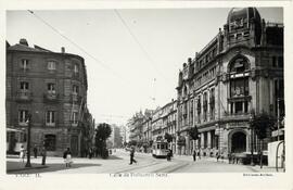 Postal de la calle de Policarpo Sanz de Vigo, con tranvía de los Tranvías Eléctricos de Vigo S.A.