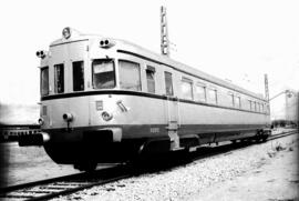 Remolque modernizado de automotor diésel TAF de la serie 595 de RENFE, concretamente del automoto...