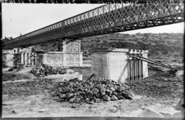 Sustitución de puentes metálicos. Línea Madrid a Badajoz, km 289,182. Puente sobre el río Guadalmez.