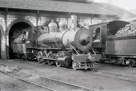 Depósito de máquinas de la estación de Cistierna en la sección de Valmaseda a la Robla del Ferroc...