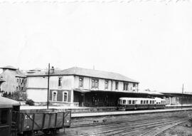 Estación de Llanes (Asturias) de las líneas de vía estrecha del Ferrocarril del Cantábrico y de l...