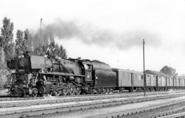 Locomotora de vapor tipo de rodaje 2102 T (151 T español) nº 556.0216, de los ferrocarriles estat...