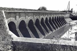 Puente de 14 vanos de la línea Sevilla-Huelva