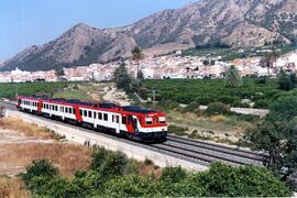 Automotores diésel de la serie 592, 593 y 596 de RENFE, conocidos como "Camellos"