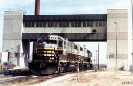 Vista de las locomotoras diesel BRC-493 y BRC-494, de la Compañía Belt Railway of Chicago. Constr...