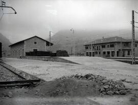 Estación de Los Corrales de Buelna de la línea de Venta de Baños a Santander