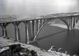 Viaducto de Martín Gil sobre el río Esla, en el km 23,043 de la línea de Zamora a La Coruña